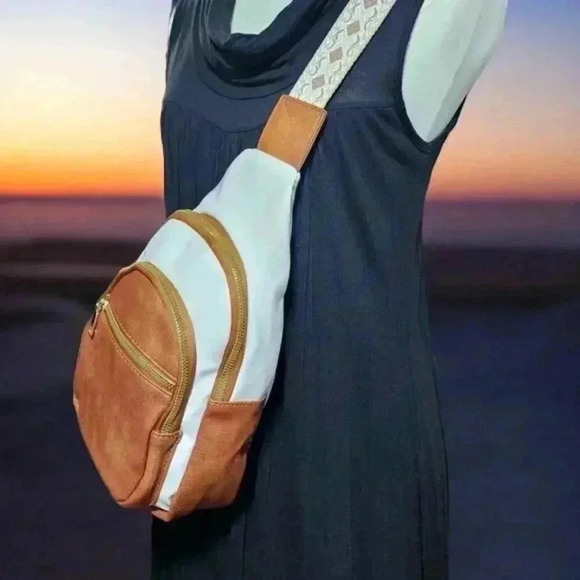 ๐๏ธ Boho Chic Vegan Leather Sling Bag ๐ฟ | Colorblock Style | Adjustable Strap - Picture 4 of 11